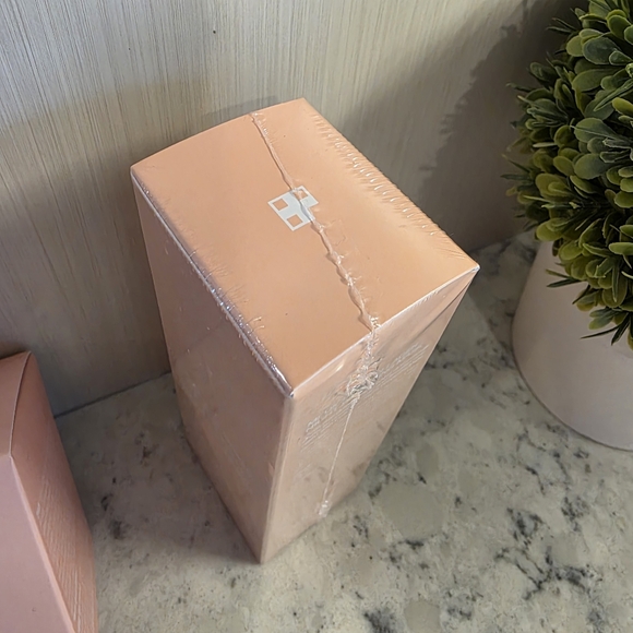 Medicube Korean Collagen Night Wrapping Mask and the Collagen Jelly Cream NEW! - Picture 6 of 14